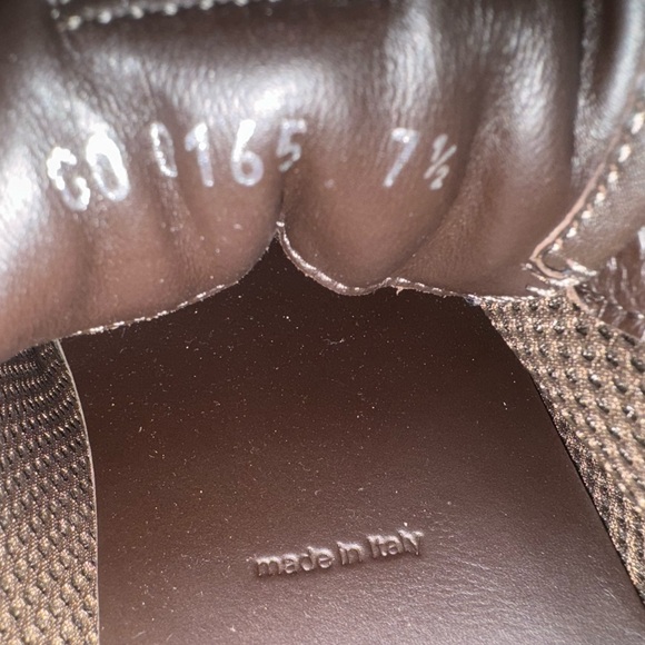 NEW- Louis Vuitton Monogrammed Running Shoes- 7.5 men’s size 9 women’s. - Picture 4 of 14